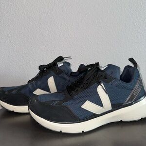 VEJA: CONDOR 2 ALVEOMESH NAUTICO PIERRE BLACK - Navy Blue running shoes